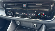 Nissan Qashqai 1.3 DiG-T MH 158 Acenta Premium 5dr Xtronic Petrol Hatchback